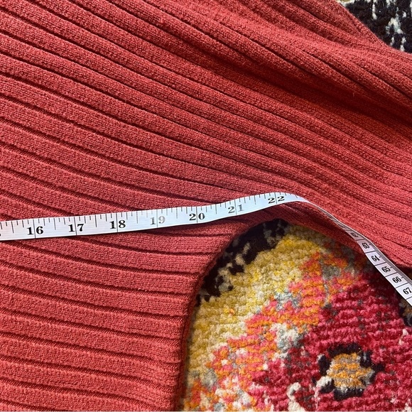 Philosophy Women's Turtle Neck Sweater Rust Red Geometric Size M NWT - Picture 5 of 8